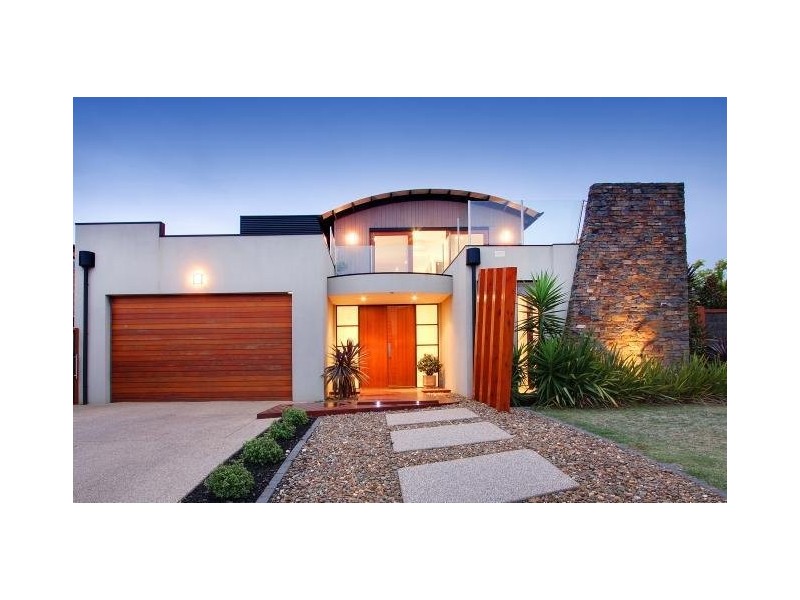 4 Lakeview Grove, Mornington VIC 3931