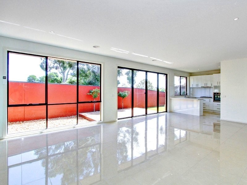 8 Bay Vista Close, Mount Martha VIC 3934