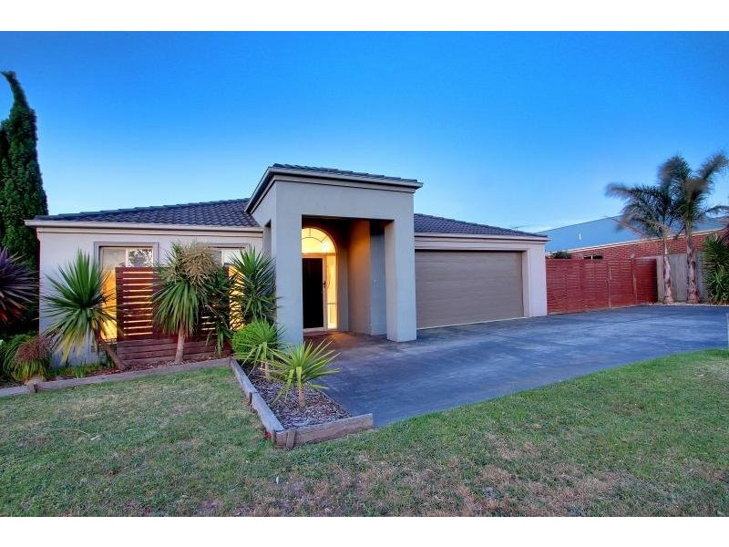 21 Lynn Close, Mornington VIC 3931