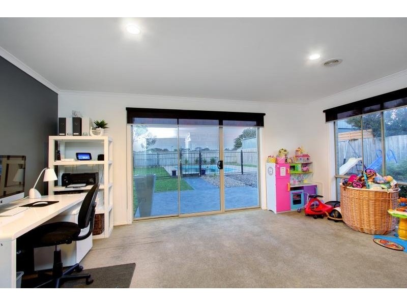 21 Lynn Close, Mornington VIC 3931