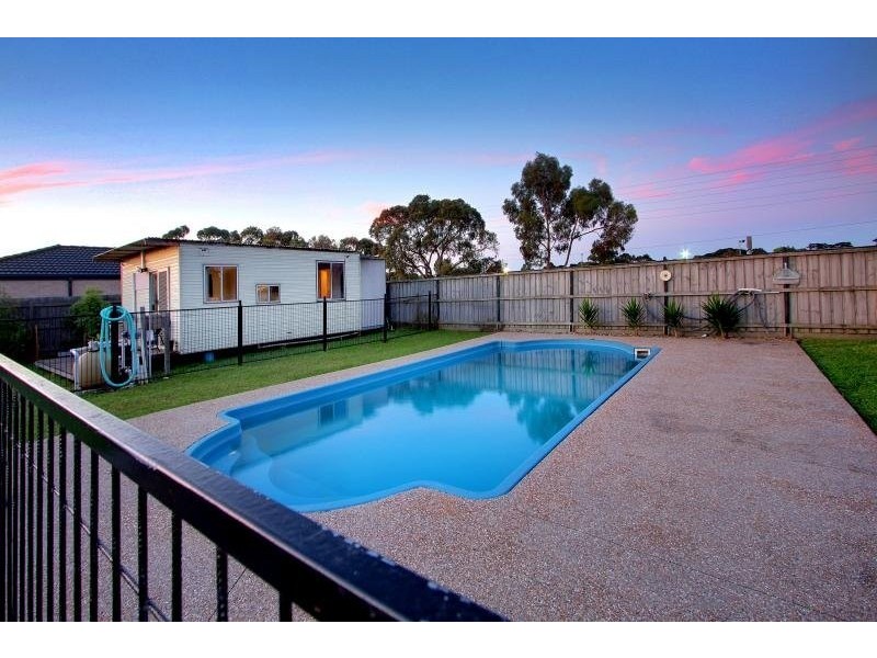 21 Lynn Close, Mornington VIC 3931