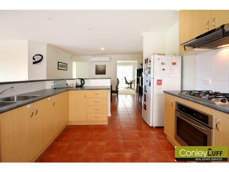 13 Jenner Close, Mornington VIC 3931