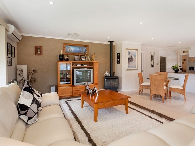 61 Maxwell Street, Mornington VIC 3931