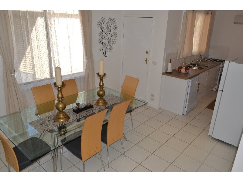 86 Robertson Drive, Mornington VIC 3931