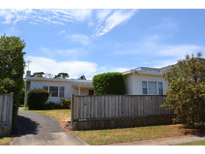 11 Naples Street, Mornington VIC 3931