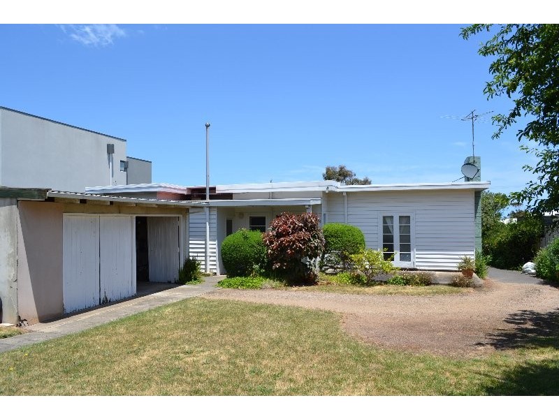 11 Naples Street, Mornington VIC 3931