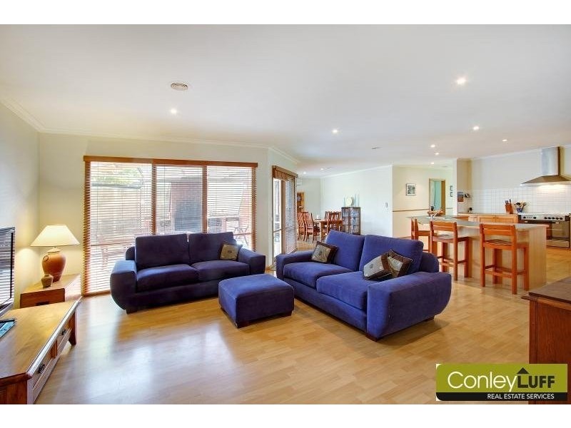 9 Sarshas Way, Mount Martha VIC 3934