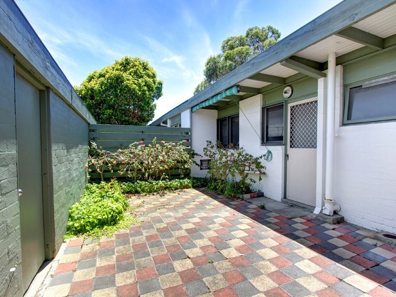 1/14-16 Fleet Street, Mornington VIC 3931