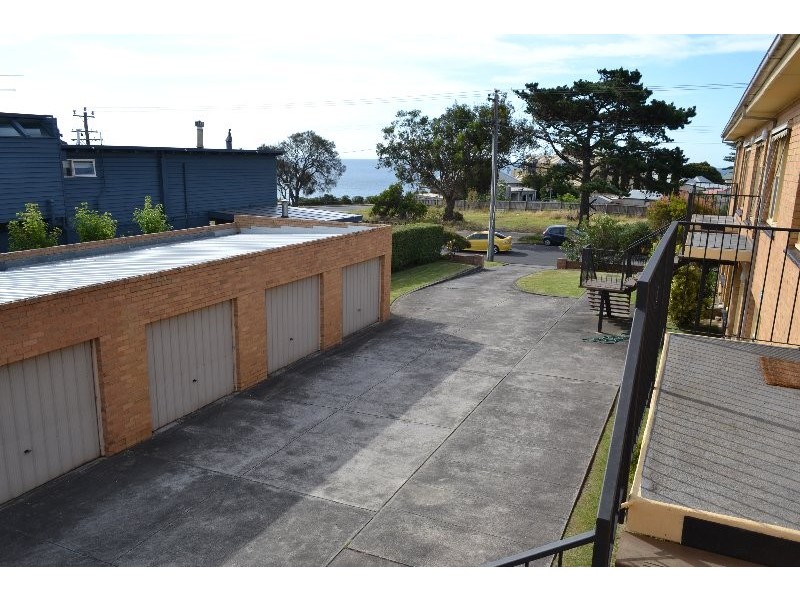 9/5 Barkly Street, Mornington VIC 3931