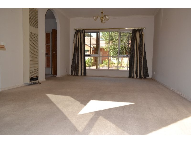 2/21 Lucerne Ave, Mornington VIC 3931