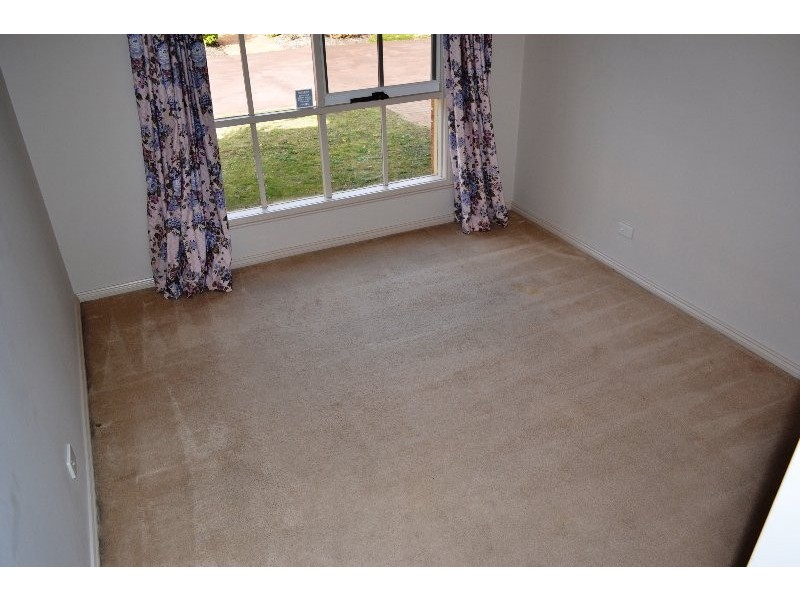 2/21 Lucerne Ave, Mornington VIC 3931