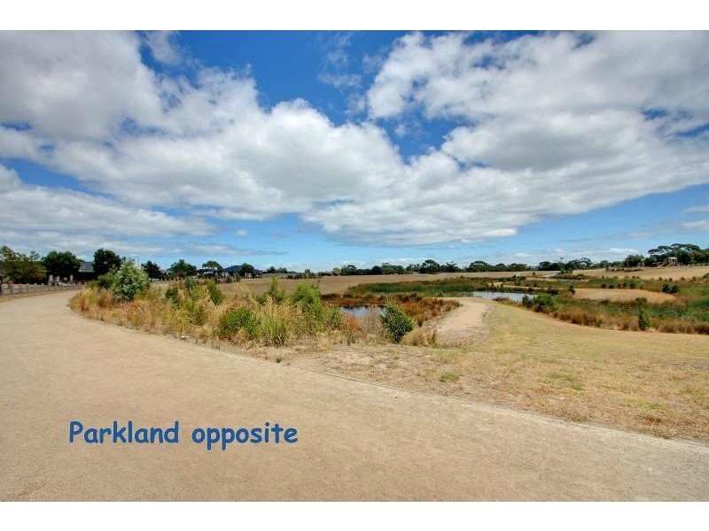 22 Eden Park Drive, Mornington VIC 3931