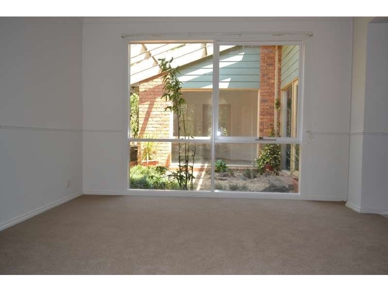 7 Mondana Way, Mount Martha VIC 3934