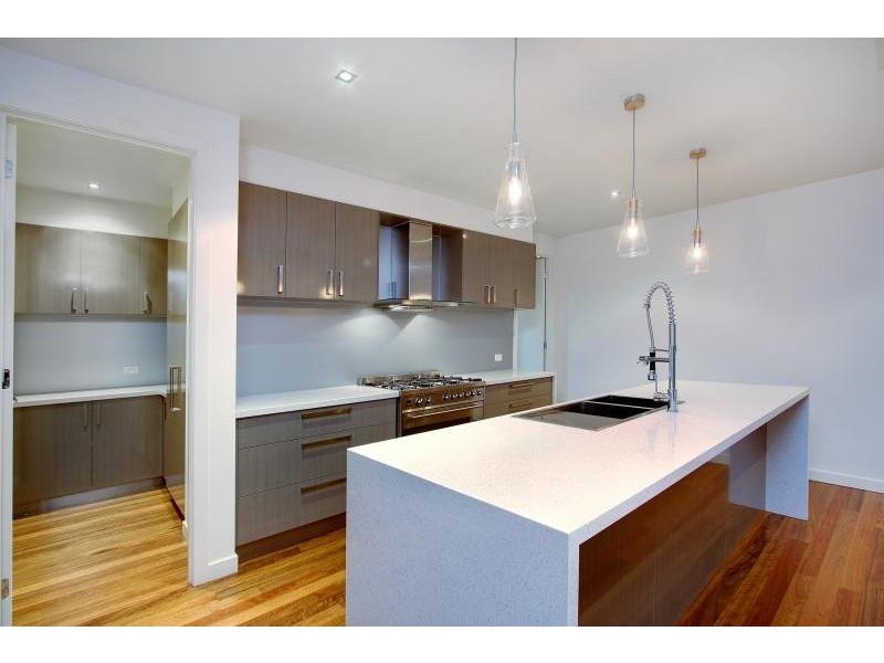 30 King Georges Ave, Mornington VIC 3931