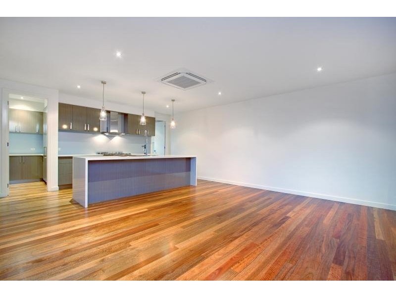 30 King Georges Ave, Mornington VIC 3931