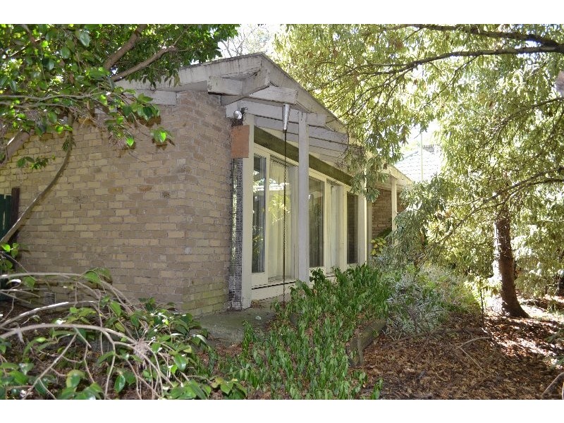 1291 Nepean Hwy( Cnr. Gannet St.), Mount Eliza VIC 3930