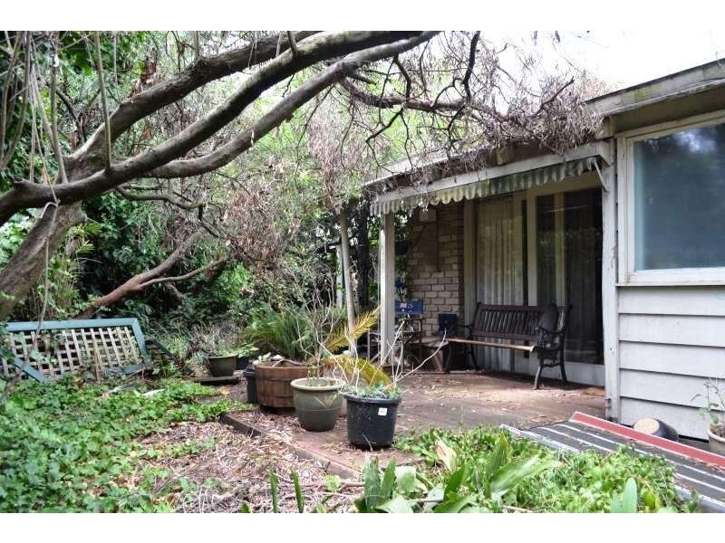 1291 Nepean Hwy( Cnr. Gannet St.), Mount Eliza VIC 3930