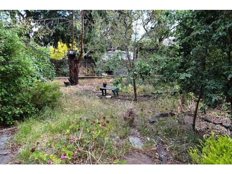 1291 Nepean Hwy( Cnr. Gannet St.), Mount Eliza VIC 3930