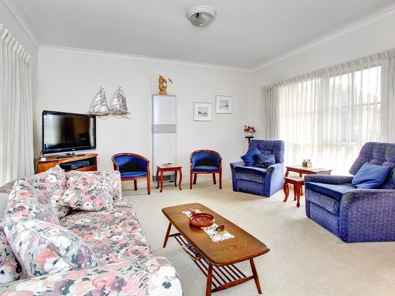 8/21 Lucerne Ave, Mornington VIC 3931