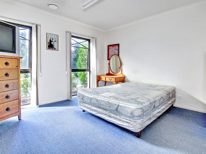 2/12 MacDonald Grove, Mornington VIC 3931