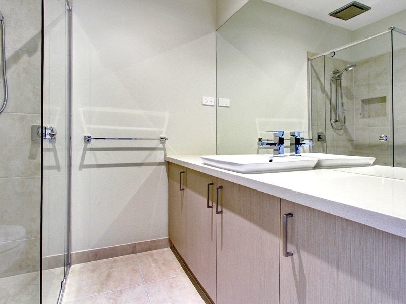 10/61 Green Island Ave, Mount Martha VIC 3934