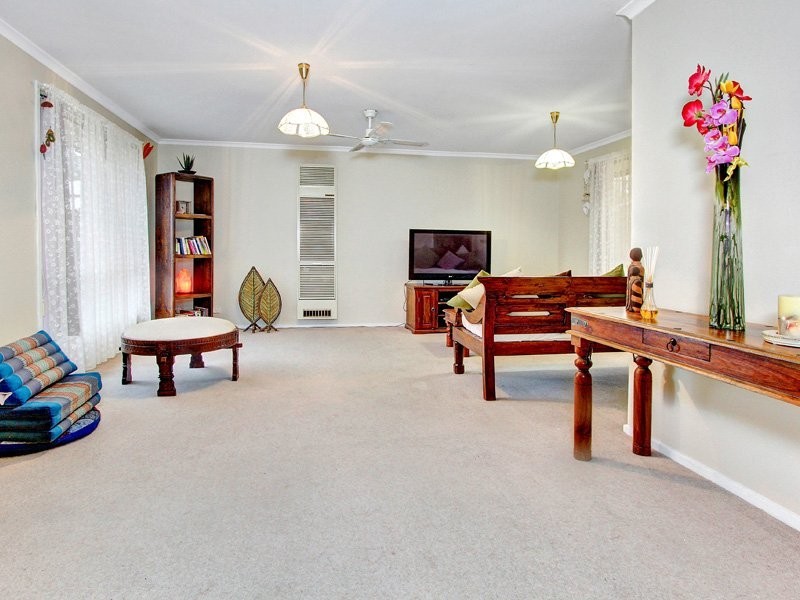 12 One Chain Road, Somerville VIC 3912