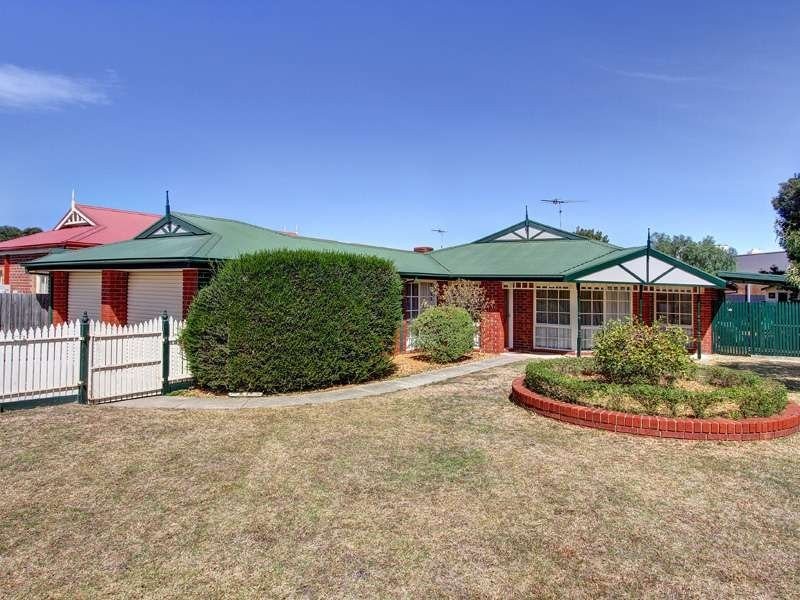 12 Boormanii Drive, Mornington VIC 3931