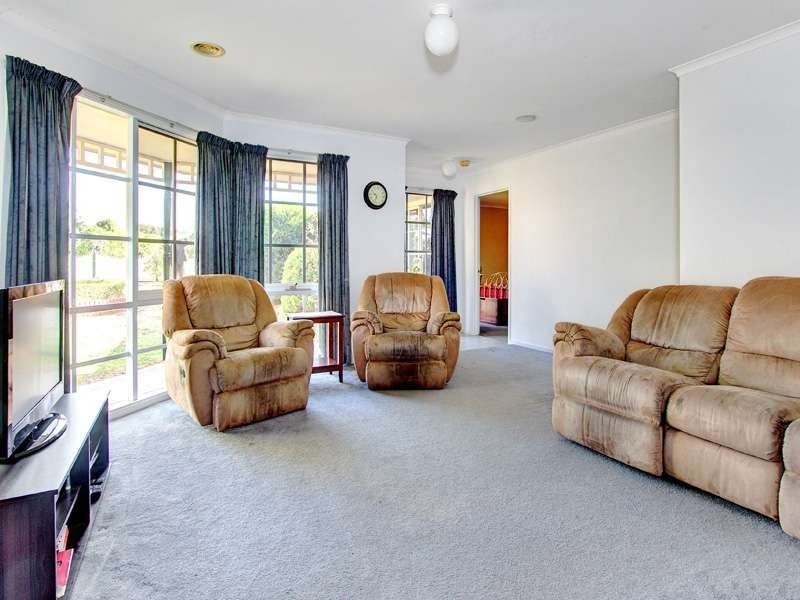 12 Boormanii Drive, Mornington VIC 3931