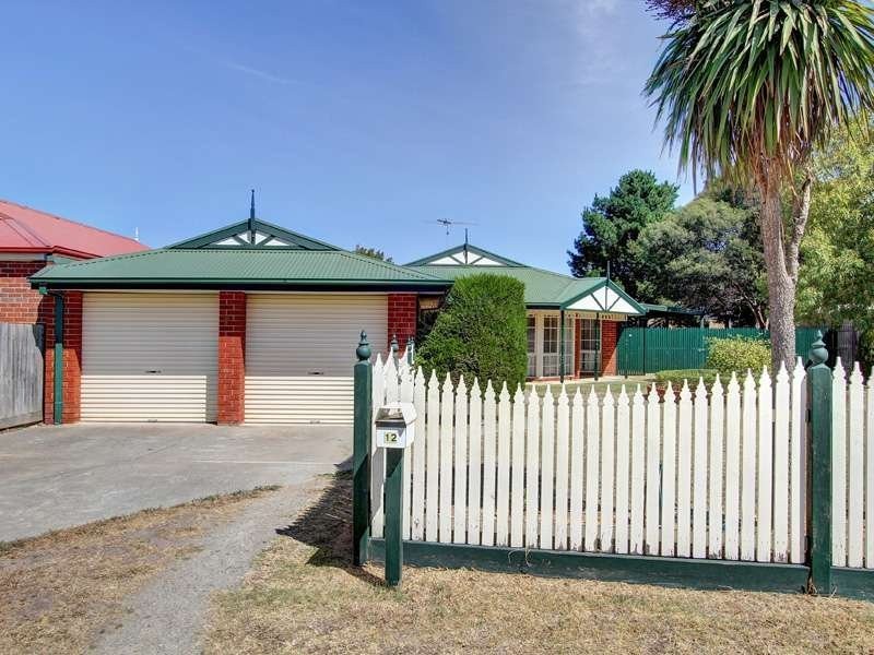 12 Boormanii Drive, Mornington VIC 3931