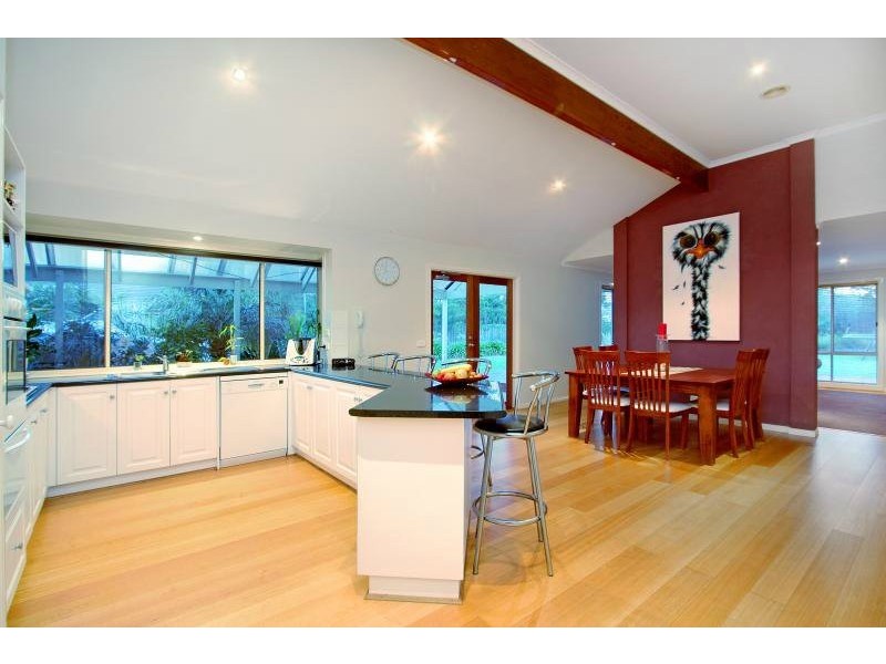 6 Anita Court, Mount Martha VIC 3934