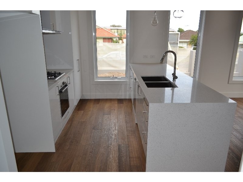 1-3/9 Venice Street, Mornington VIC 3931