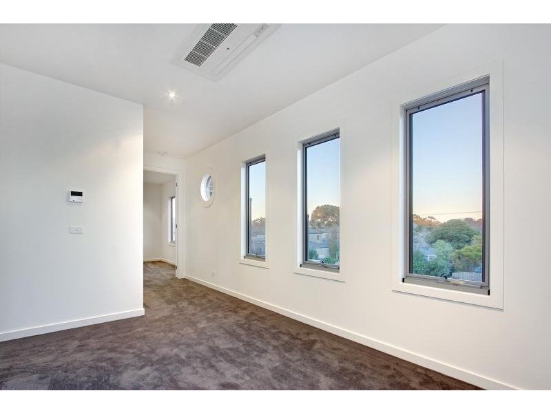 70 Nunns Road, Mornington VIC 3931