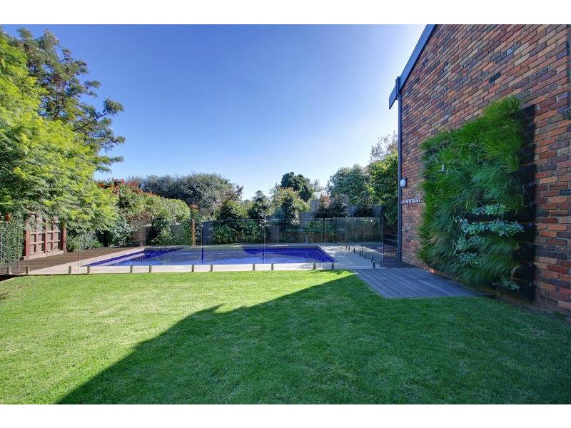 15 Morven Street, Mornington VIC 3931