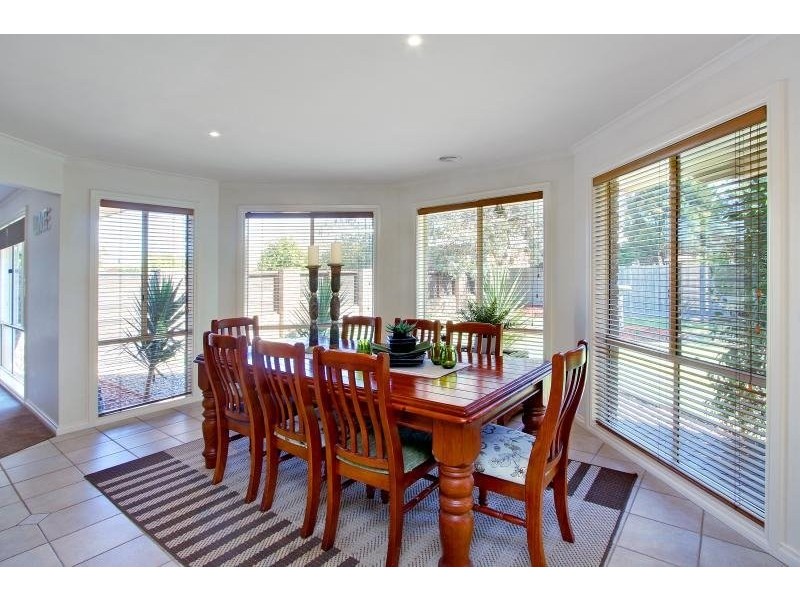 6 Chateaux Close, Mount Martha VIC 3934