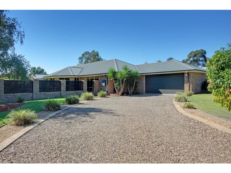 6 Chateaux Close, Mount Martha VIC 3934