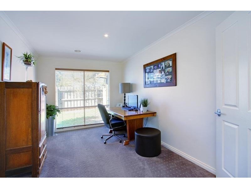 6 Chateaux Close, Mount Martha VIC 3934