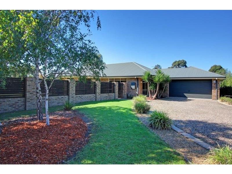 6 Chateaux Close, Mount Martha VIC 3934