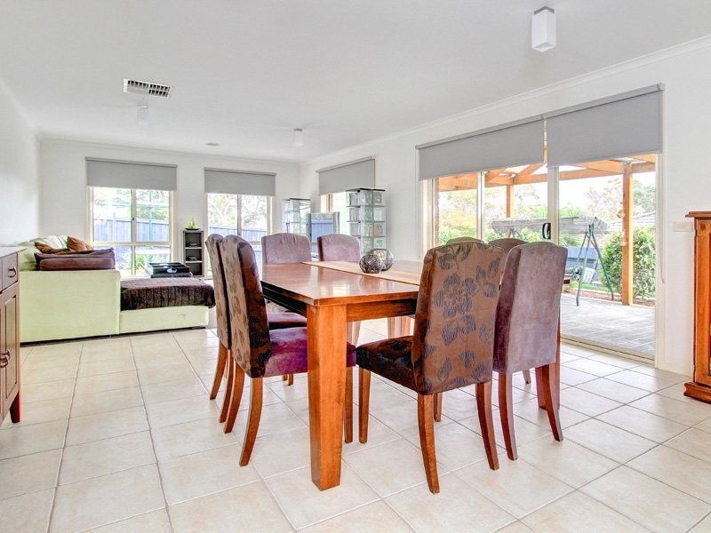 13 Garo Cres, Mount Martha VIC 3934