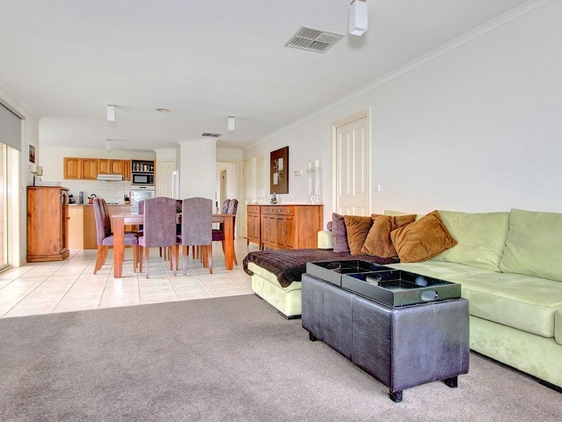 13 Garo Cres, Mount Martha VIC 3934