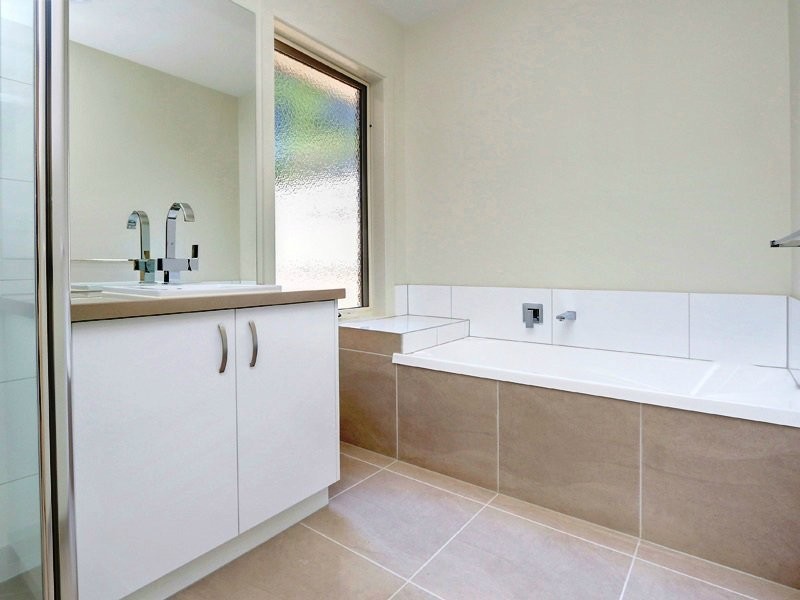 UNIT 8 21 GREEN ISLAND AVENUE, Mount Martha VIC 3934