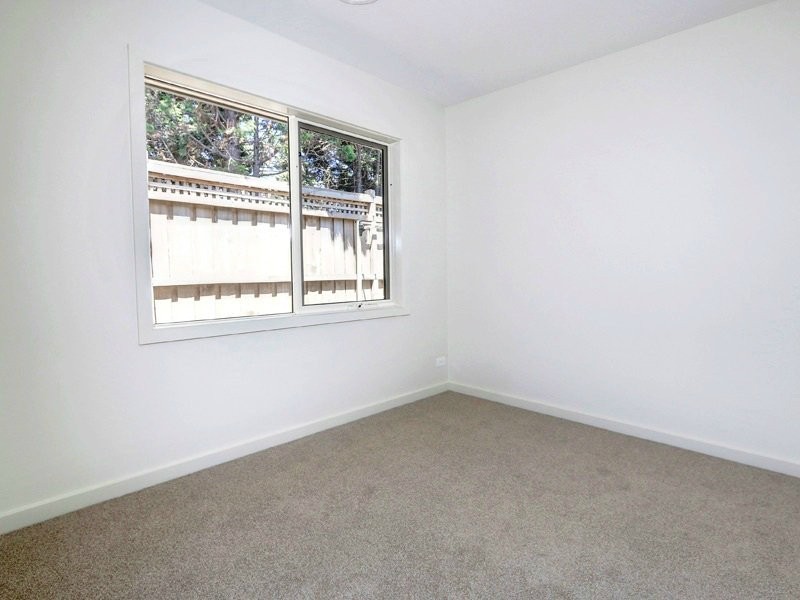 UNIT 8 21 GREEN ISLAND AVENUE, Mount Martha VIC 3934