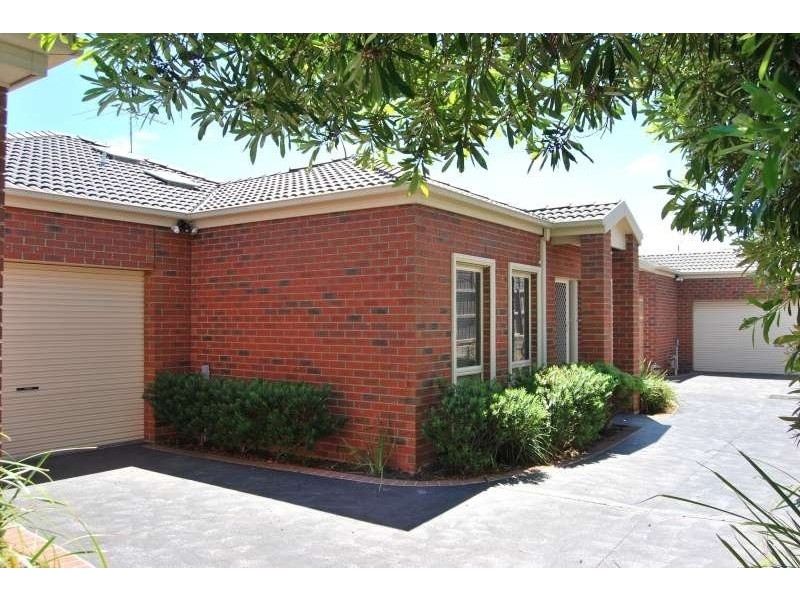 2, 17 Neptune Street, Mornington VIC 3931