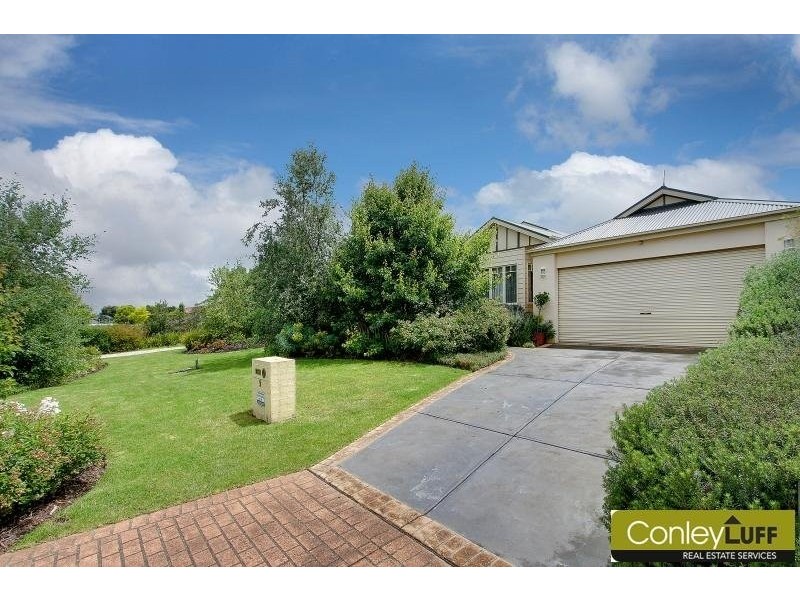 9 Meridian Way, Mornington VIC 3931