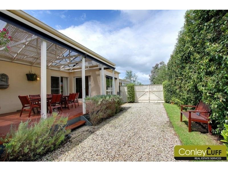 9 Meridian Way, Mornington VIC 3931