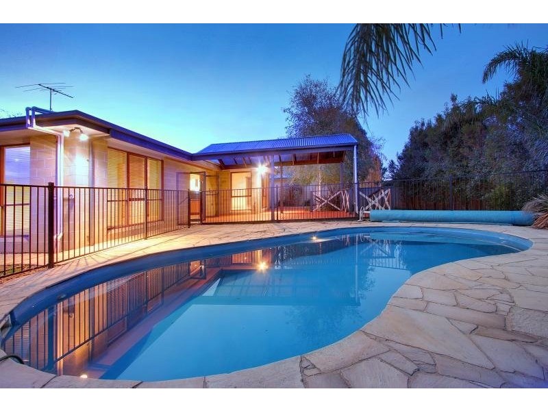 16 Morning Mist Court, Mornington VIC 3931