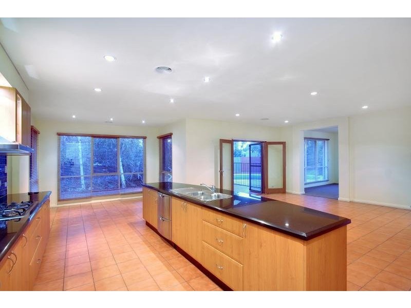 16 Morning Mist Court, Mornington VIC 3931