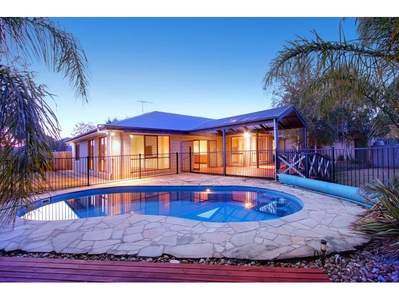 16 Morning Mist Court, Mornington VIC 3931