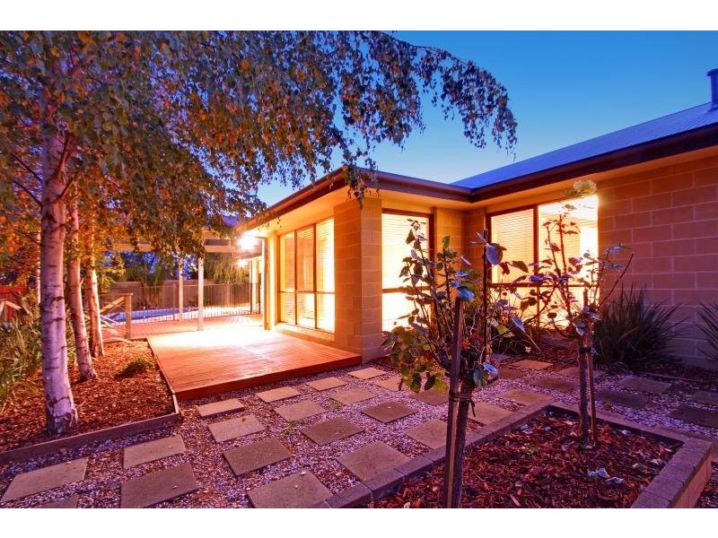 16 Morning Mist Court, Mornington VIC 3931