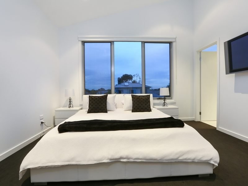 1 Perkins Street, Mornington VIC 3931