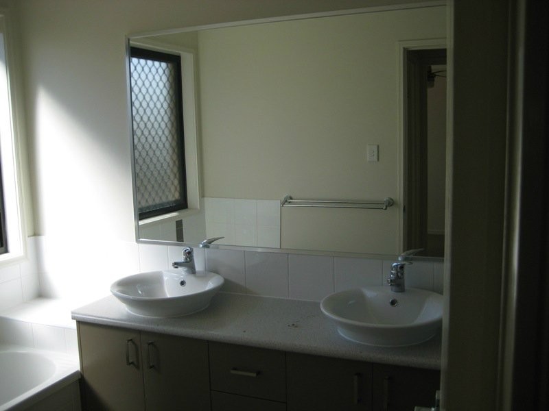 Mount Warren Park QLD 4207